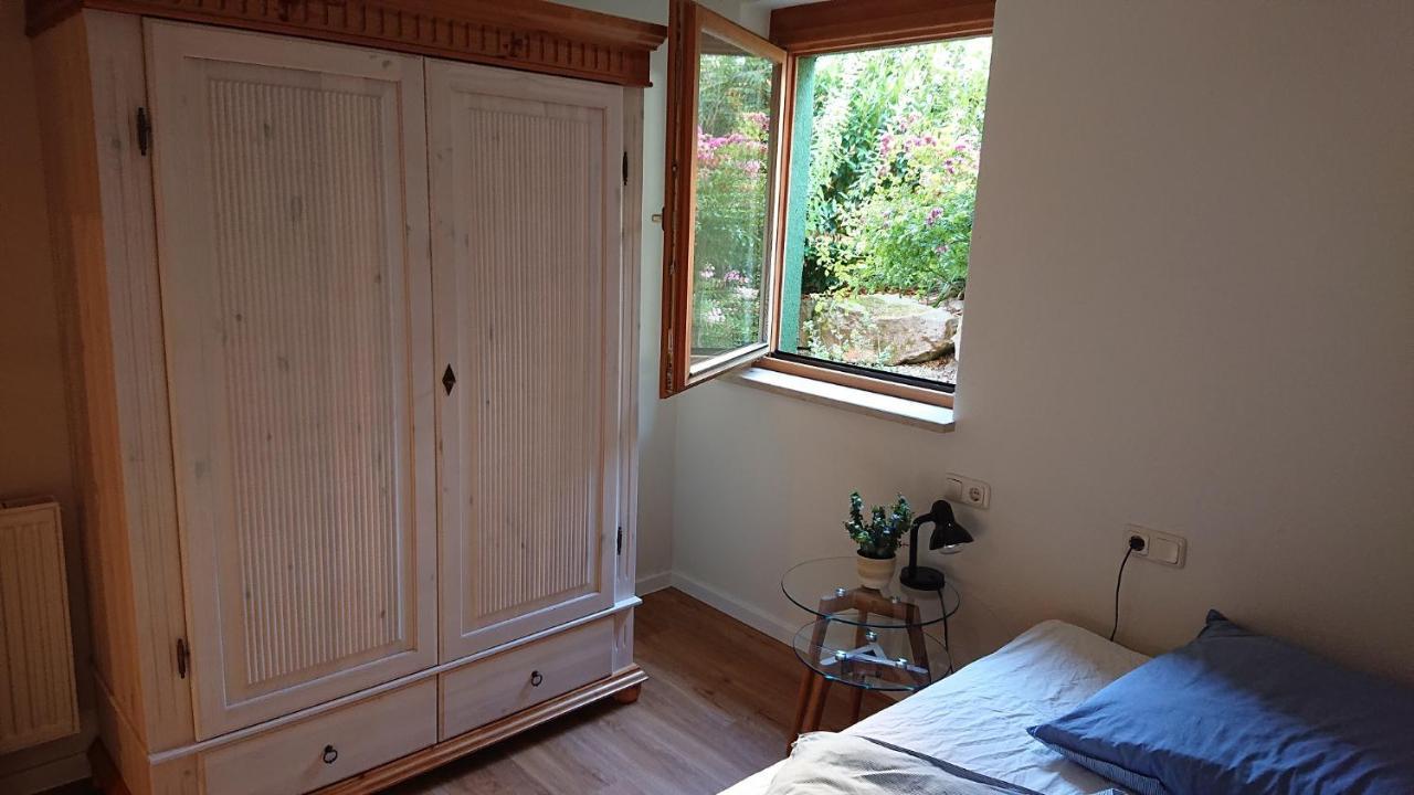 Gemuetliche Ferienwohnung Am Ortsrand Kreuzwertheim エクステリア 写真