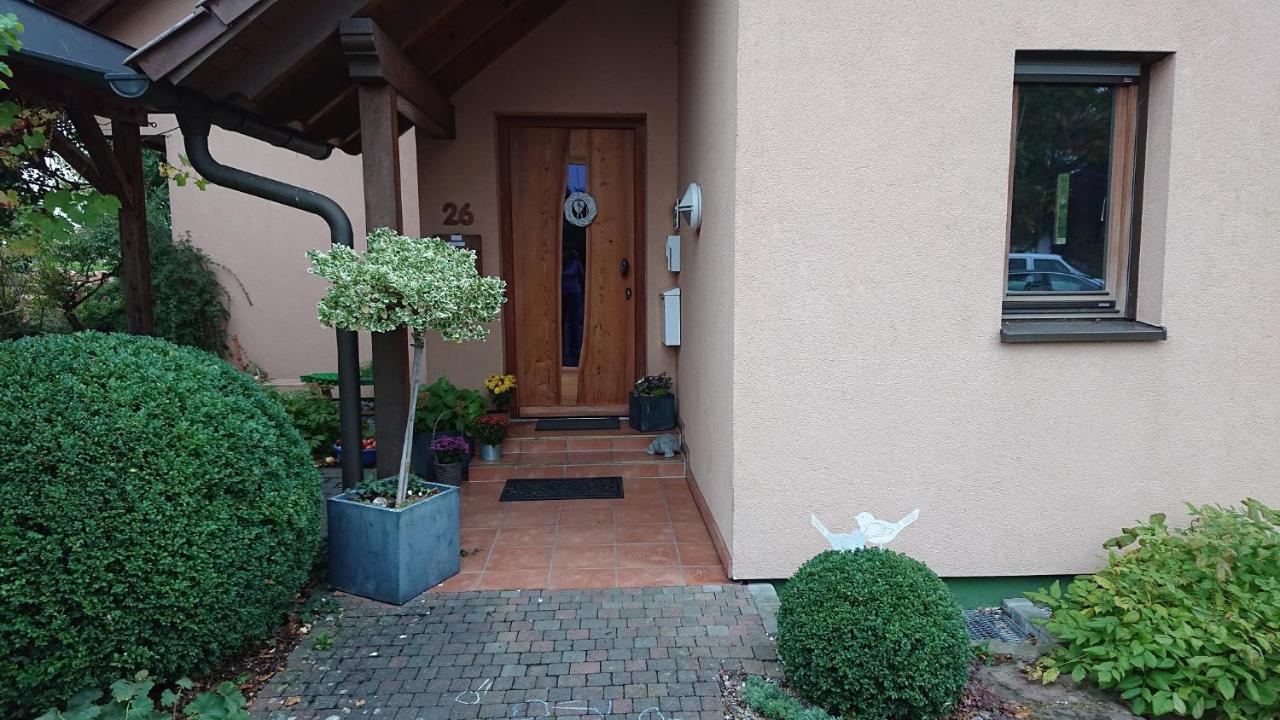Gemuetliche Ferienwohnung Am Ortsrand Kreuzwertheim エクステリア 写真