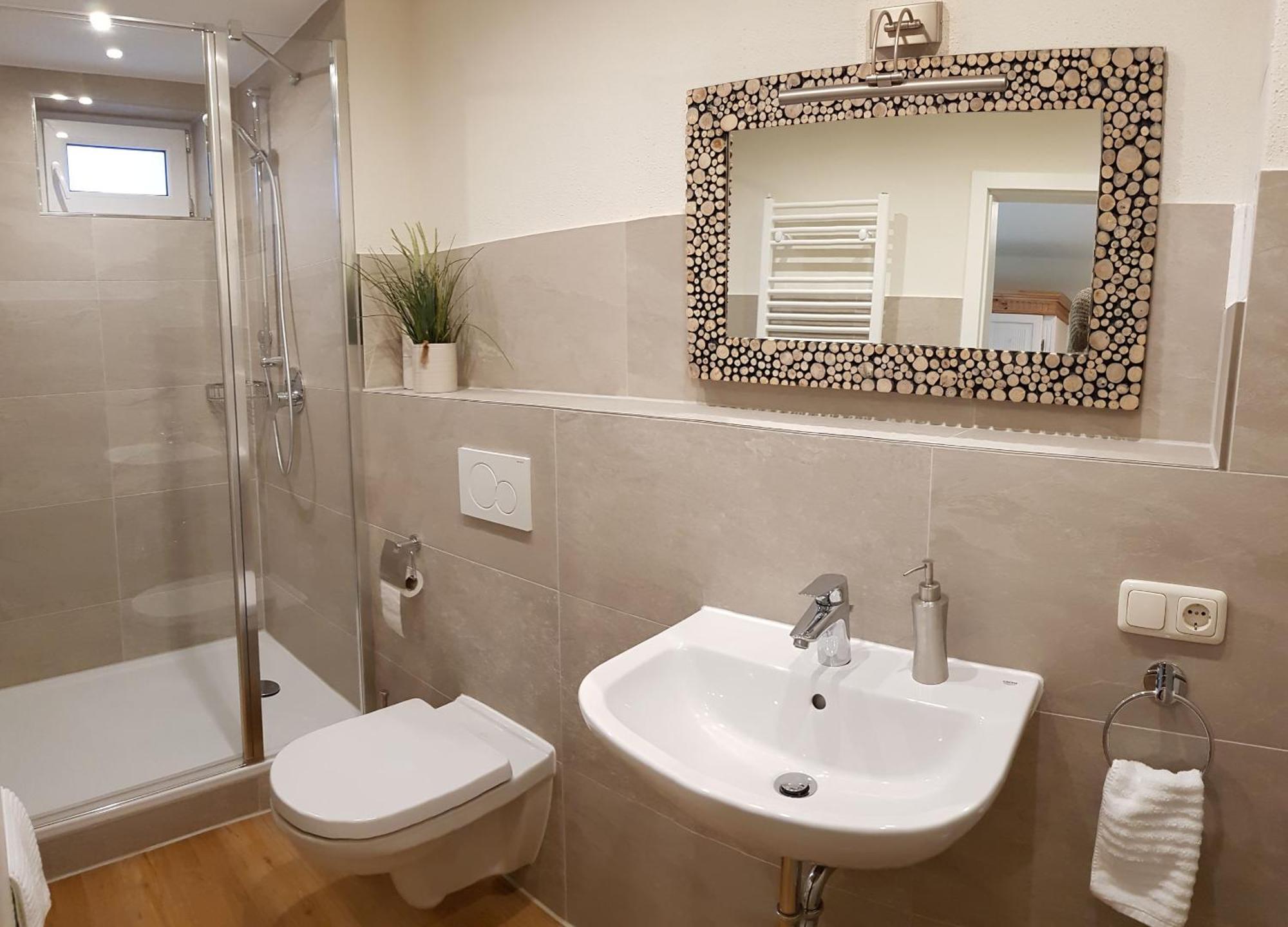Gemuetliche Ferienwohnung Am Ortsrand Kreuzwertheim エクステリア 写真